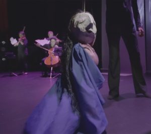 La marionnette Dona Rosita de Felix Mirbt. Elle incarne le personnage de Colombine dans le spectacle 'Innamorati'. Crédit: Olivier Gélinas Roberge